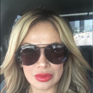 Meet your Posher, Yolanda